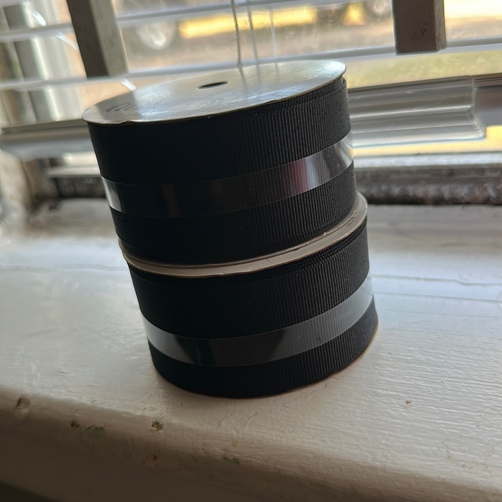 Black ribbon